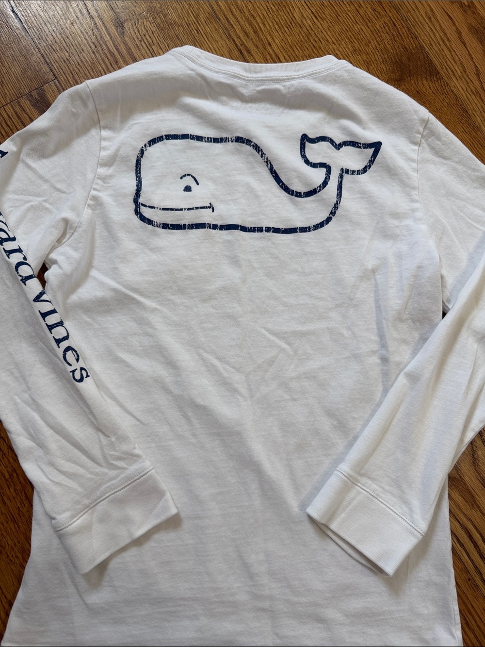 Vineyard Vines Long Sleeve Shirt. Size Small 8-10. Like New Condition.